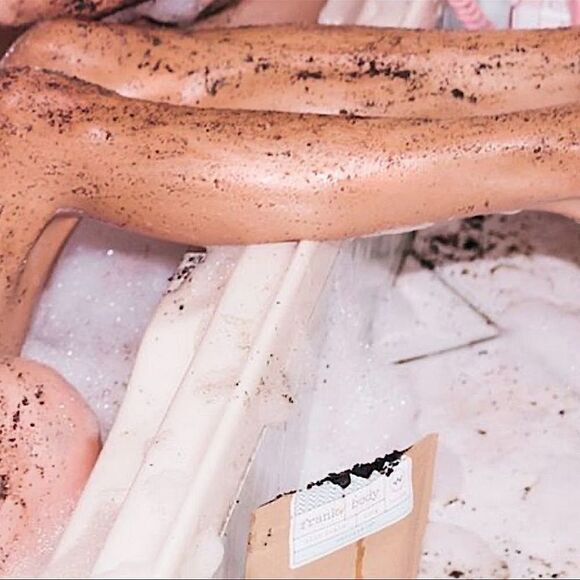 Original Coffee Scrub by Frank Body - Picture 5 of 5